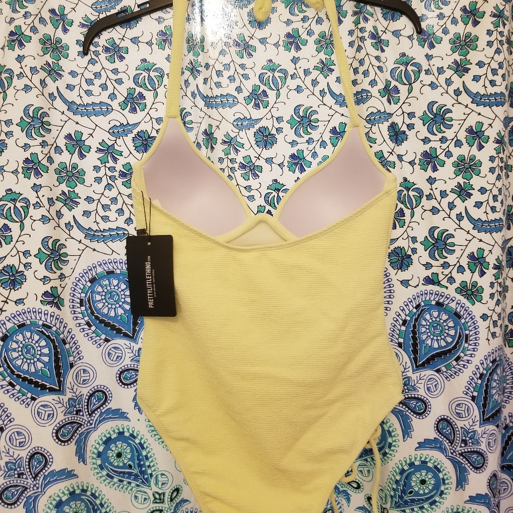 Lemon Ruched Drawstring Cupped Swimsuit - Picture 3 of 3